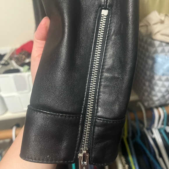 Leather jacket - Picture 5 of 8